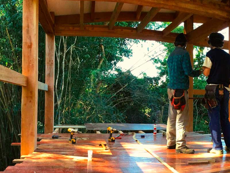 trabalhando1 daTerra construindo